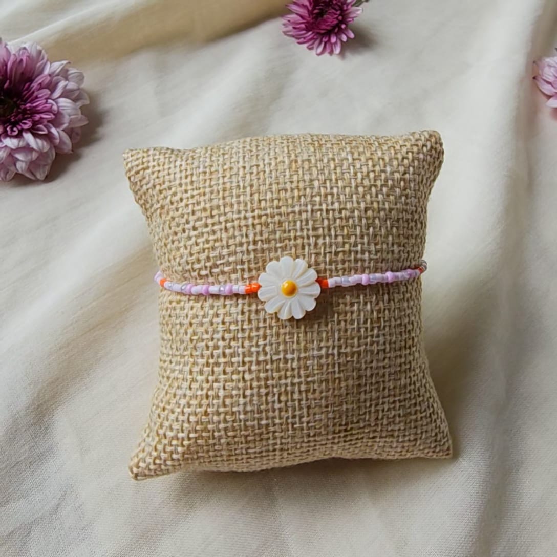 Daisy bracelet